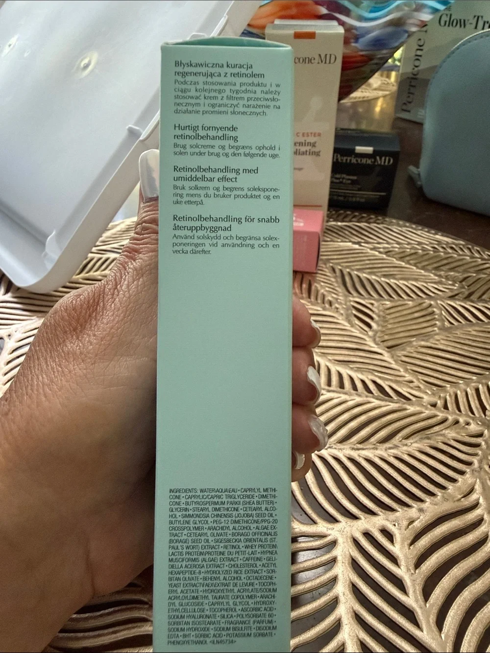 Estee Lauder Perfectionist Pro Retinol Treatment - Picture 4 of 4